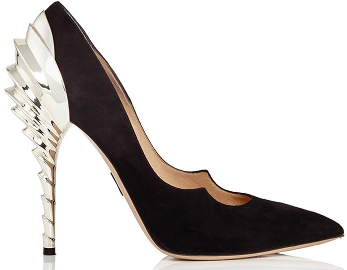 These Paul Andrew Chrysler Zenadia pumps challenge the black pump genre with a striking, sculptural gold heel