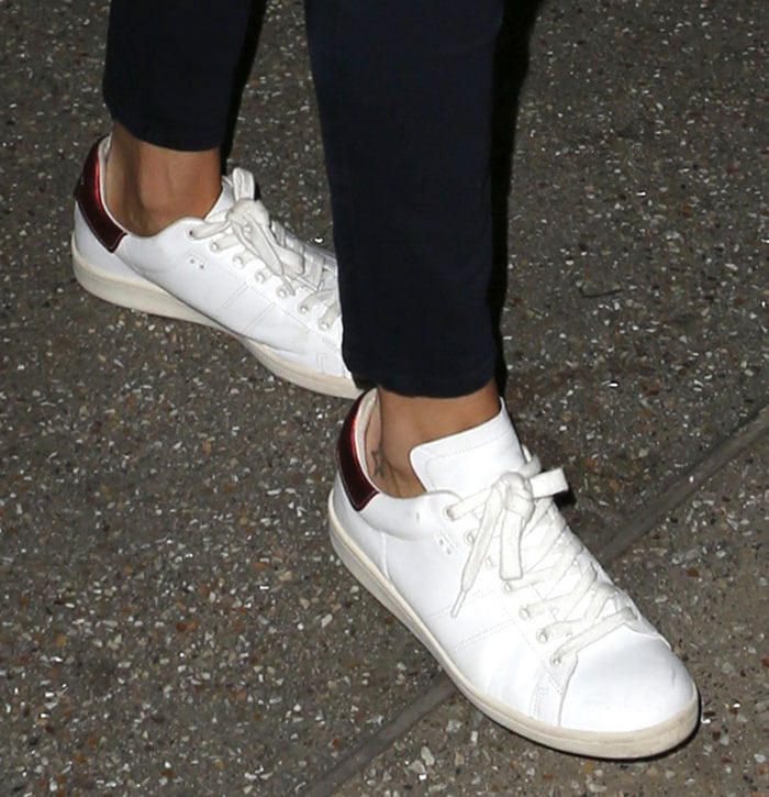 Rosie Huntington-Whiteley rocks comfy and stylish Isabel Marant sneakers