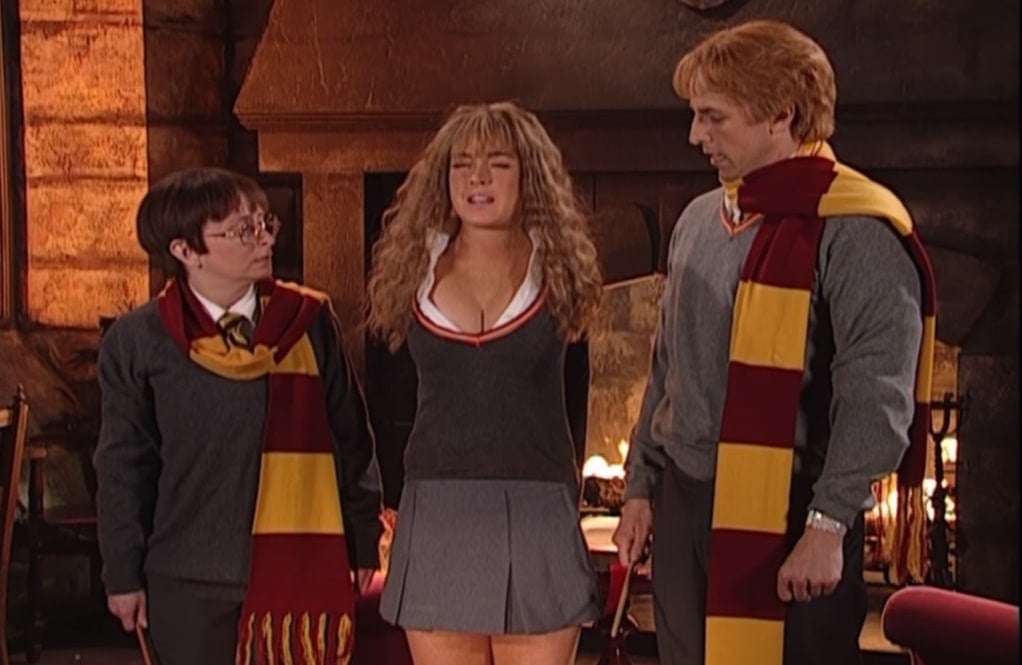 Lindsay Lohan Flaunts Boobs As Hermione In Snl Harry Potter Skit