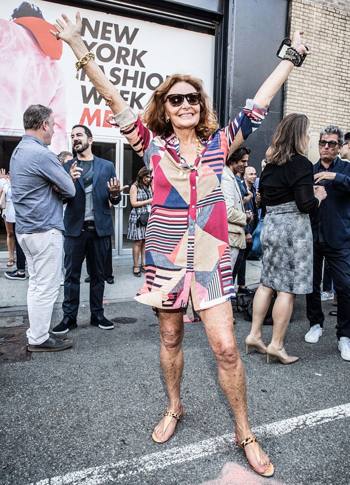 Diane von Fürstenberg flaunted her legs in a colorful dress