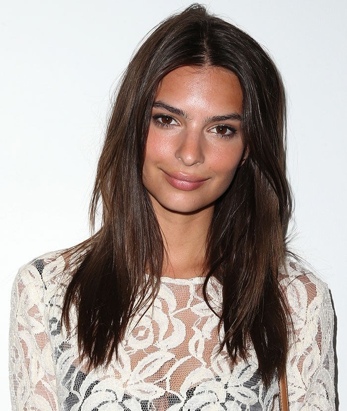 Emily Ratajkowski wore her brunette hair down at the Desert Voices opening exhibition