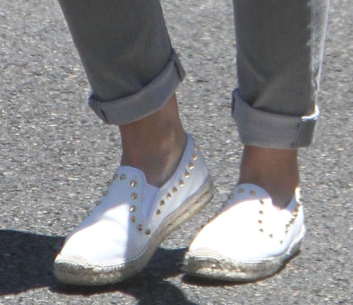 Hilary Duff rocked studded espadrilles with round jute-capped toes