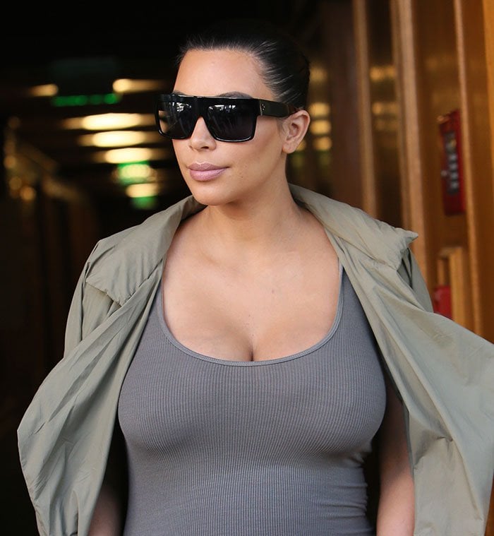 Kim Kardashian seen going to a medical building in Los Angeles to pick up a prescription on July 16, 2015