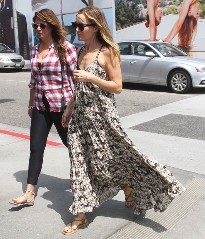 Leslie Mann shopping with a friend in Beverly Hills