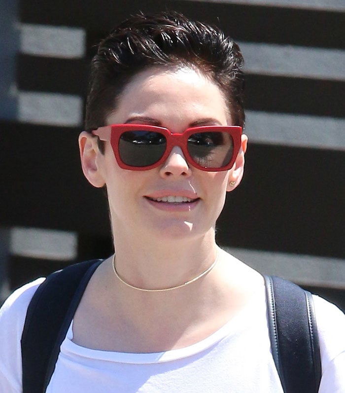 Rose McGowan's red-framed sunglasses