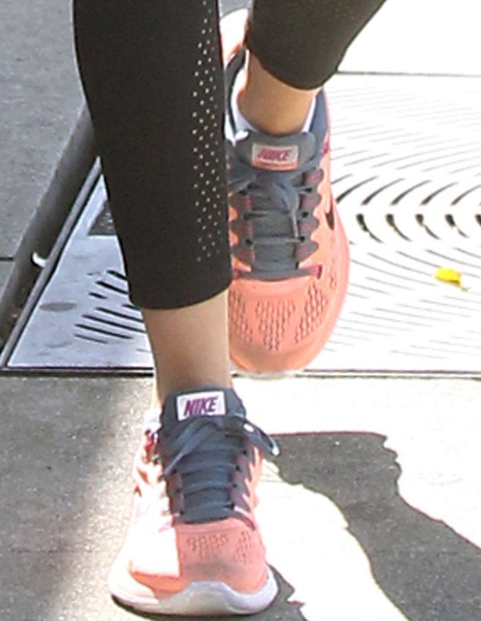 Ashley Tisdale shows off the details of her LunarGlide 5 sneakers