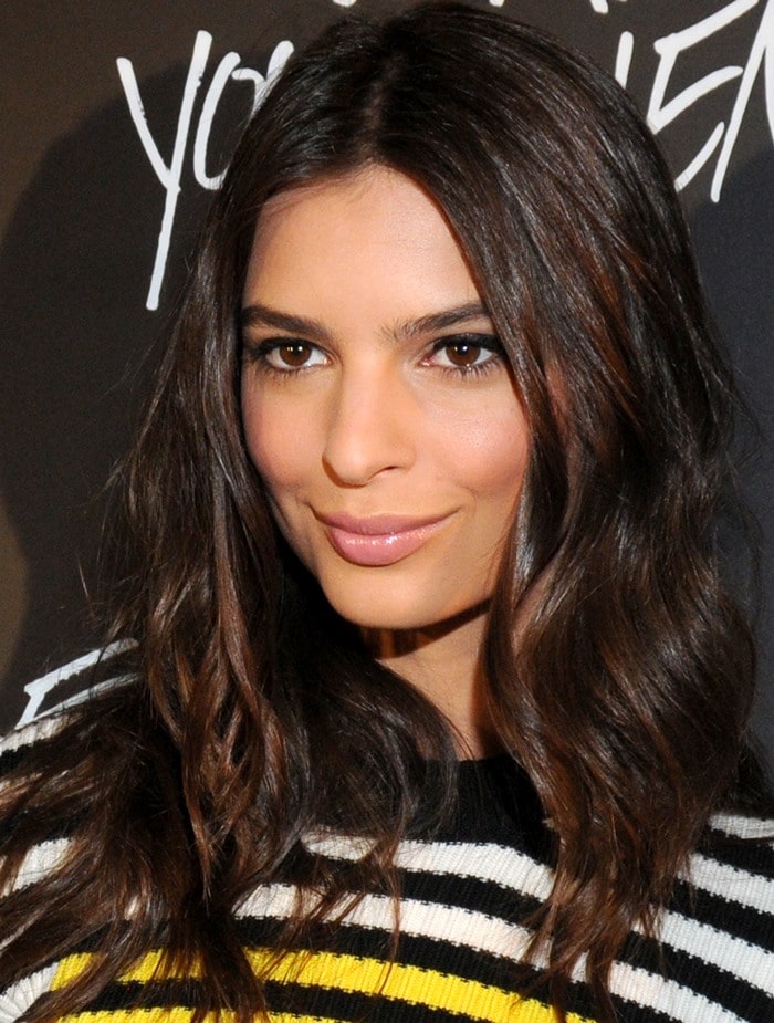 Emily Ratajkowski wore an outfit from the look from the Marc Jacobs Resort 2016 collection