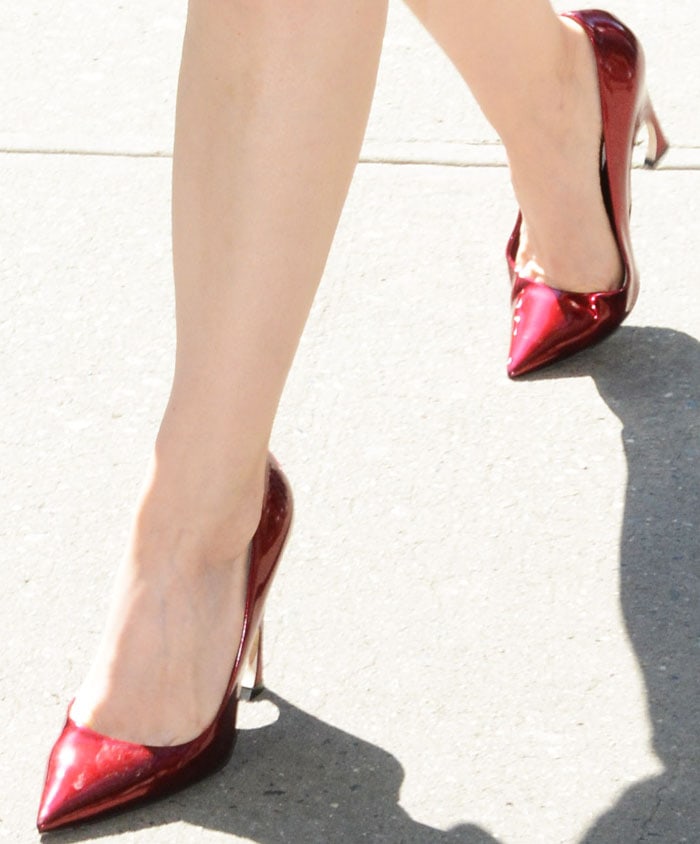 Kate Mara's pretty feet in sexy heels with wedge cutouts