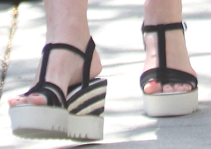 Sharon Stone shows off her Paloma Barcelo wedges