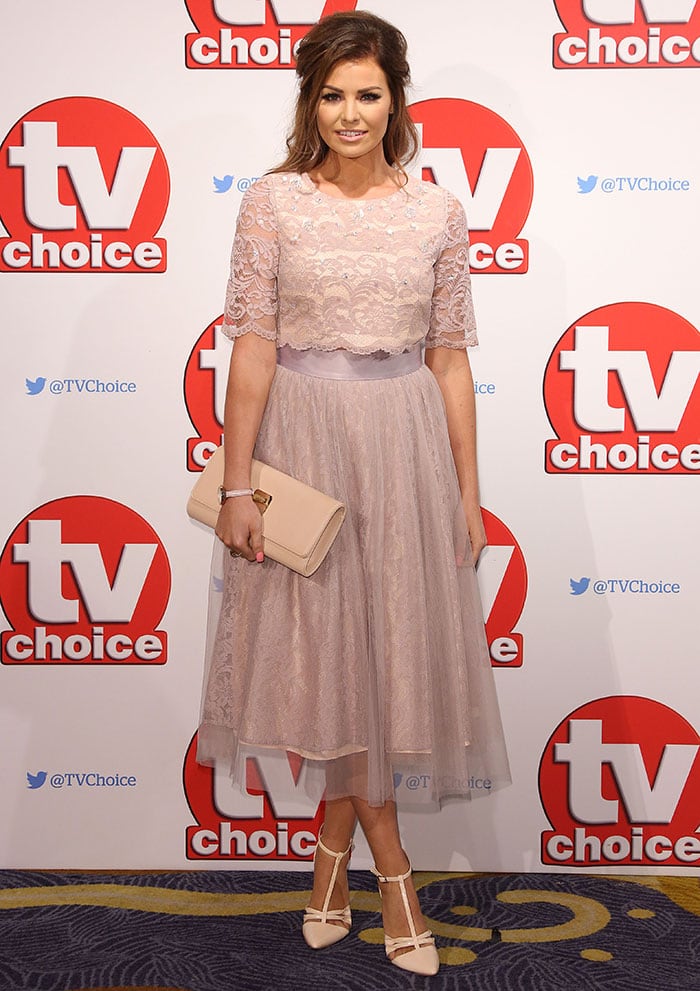 Jessica Wright kept her accessories simple with only a watch, a pair of earrings, and a ring and carried a nude clutch that matched her shoes