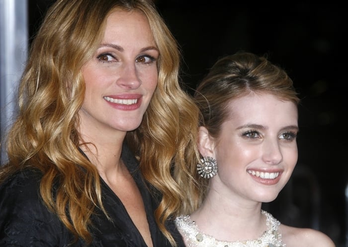 Emma Roberts and her paternal aunt Julia Roberts both "have a lot of teeth"