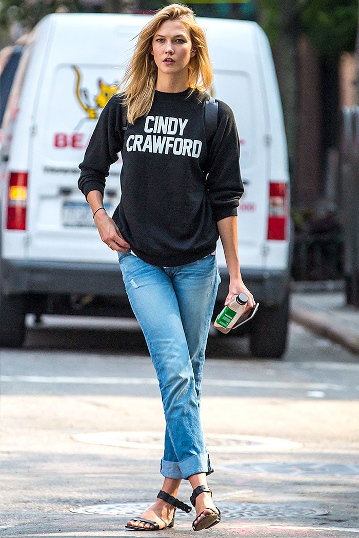 Karlie Kloss looks like a top model as she waits for a taxi on a New York City street