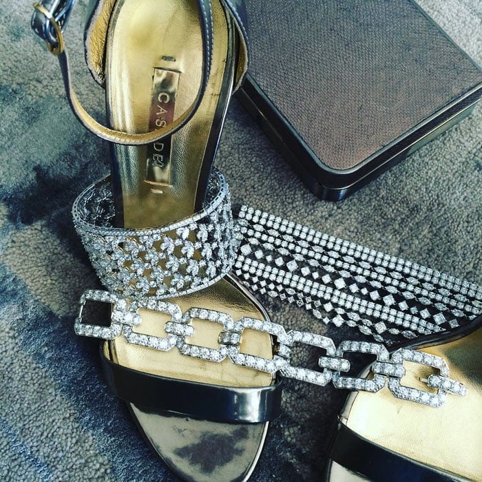 Kerry Washington's stylist uploads a photo of Kerry's accessories for Emmy night