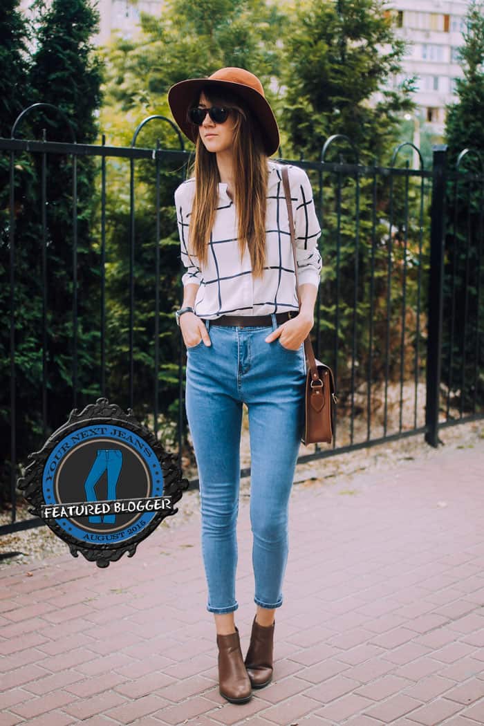 Nastia styled her blue high-waisted pants with an equally chic hat