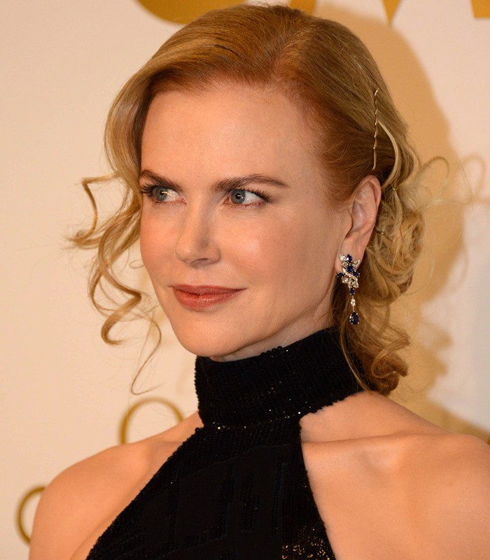 Nicole Kidman accessorized with Harry Winston jewelry