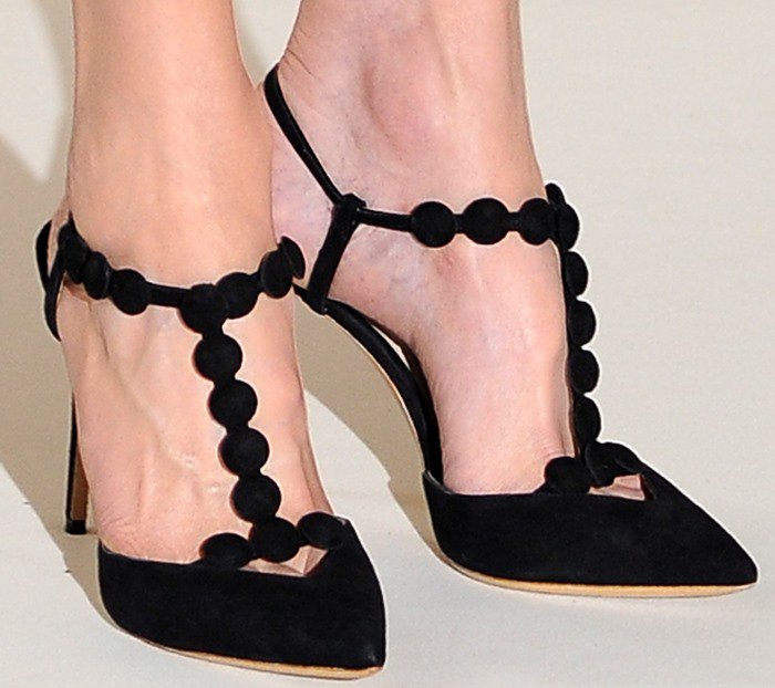 Nicole Kidman showed off her feet in Nicholas Kirkwood "Quantum" pumps