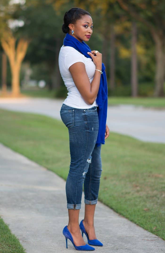 Candace's blue scarf gave her outfit a stylish upgrade