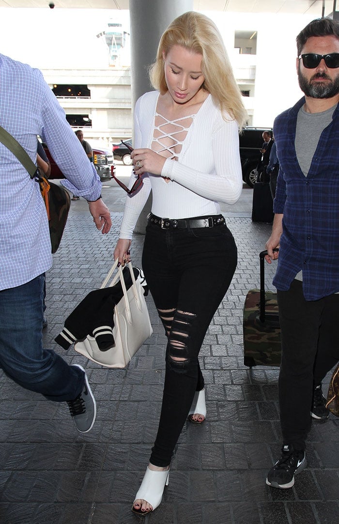 Iggy Azalea arrives at Los Angeles International Airport