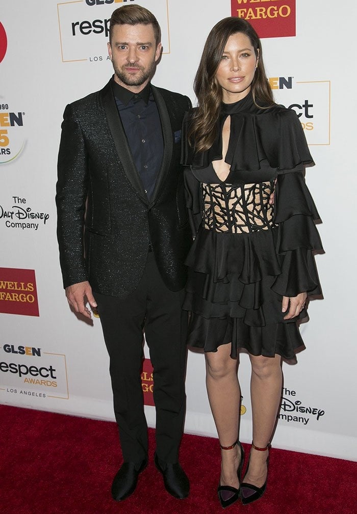 Justin Timberlake and Jessica Biel pose on the red carpet of the 2015 GLSEN Respect Awards