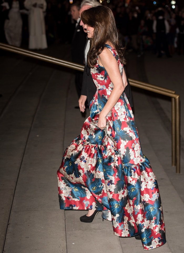 Kate Middleton dazzles in a bold Erdem floral gown, turning heads at the 100 Women in Hedge Funds Gala