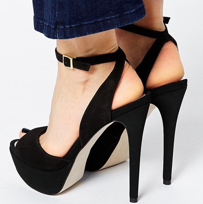 Aldo "Perelli" Black Peep-Toe Platform Sandals