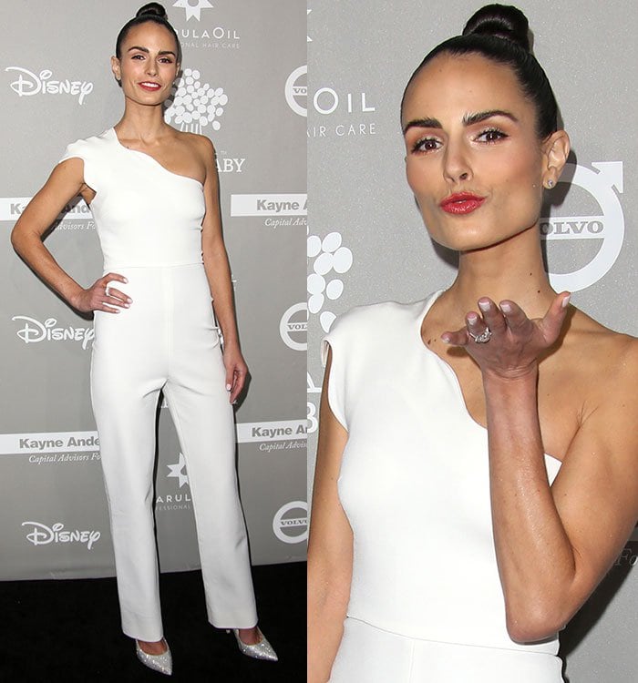 Jordana Brewster shows off her pinkish-red lipstick as she blows a kiss to the cameras