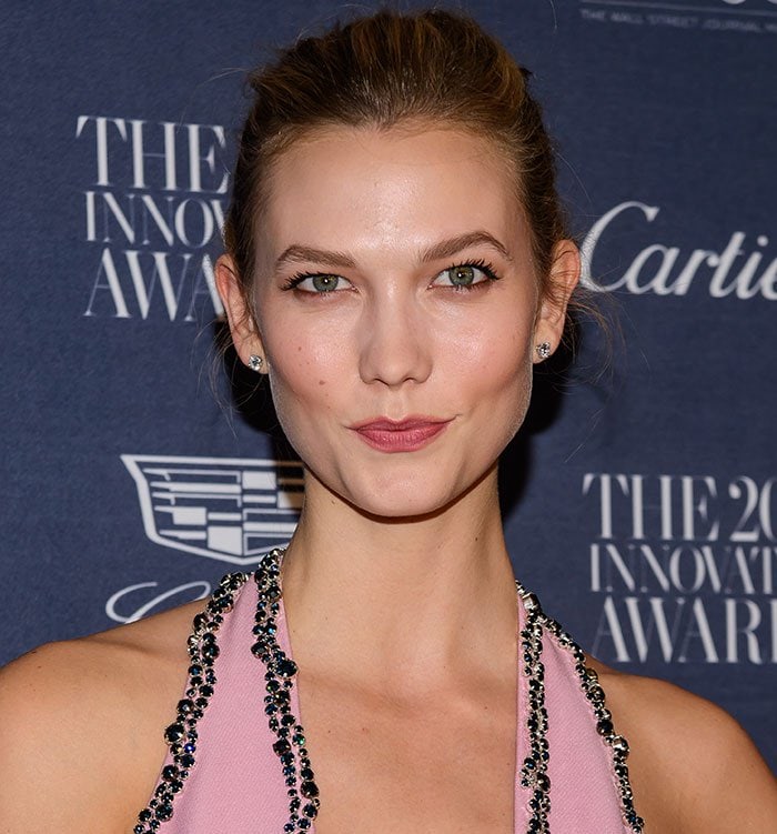 Karlie Kloss wears her short hair back at the 2015 Wall Street Journal Magazine Innovator Awards