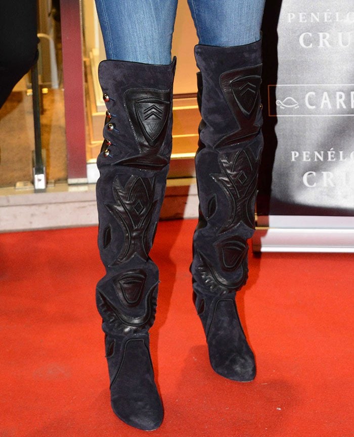 Penélope Cruz styled her jeans with Isabel Marant Becky boots