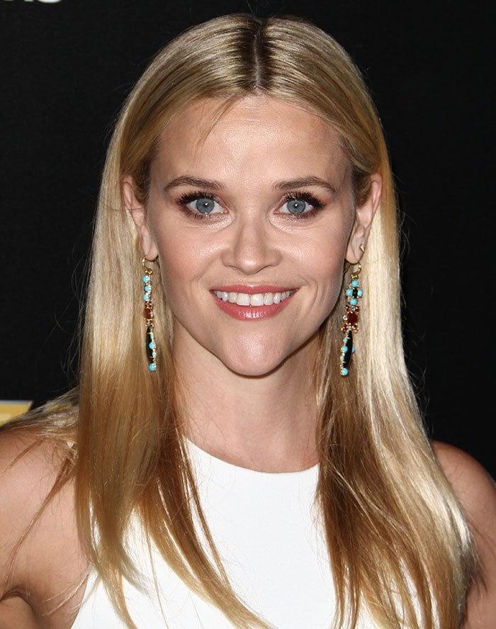 Reese Witherspoon wears her blonde hair down at the 19th Annual Hollywood Film Awards