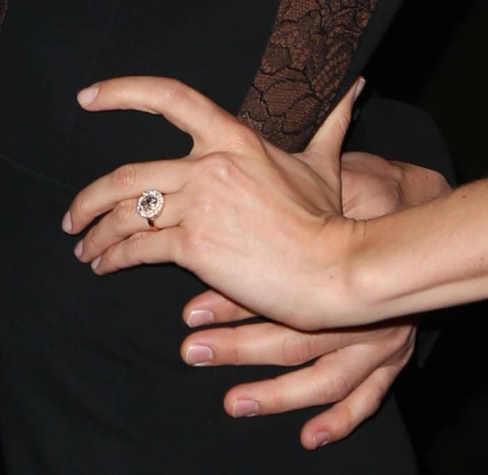 Alison brie on sale engagement ring