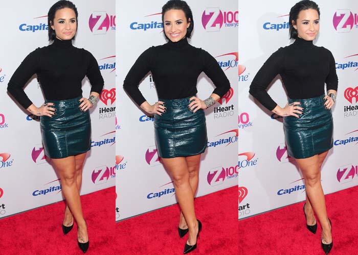 Demi Lovato shows off her sexy legs in a 'Maida' mini skirt from Topshop Unique