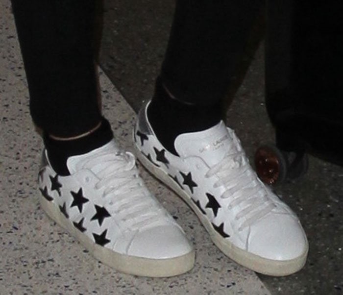 Ellie Goulding's feet in Saint Laurent sneakers