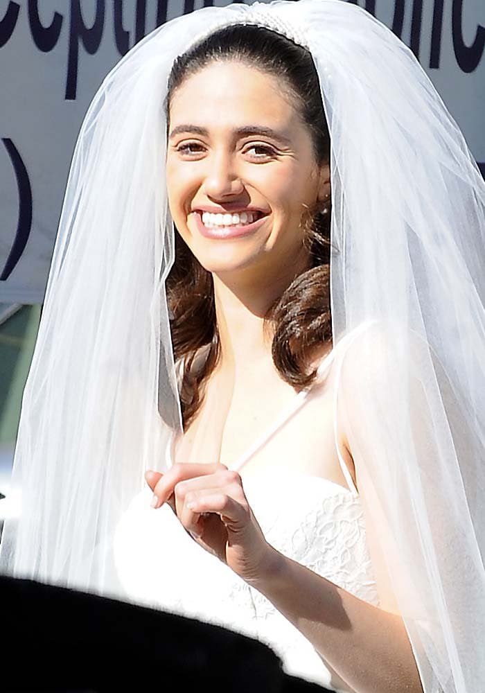 Emmy Rossum gets married on the set of Shameless