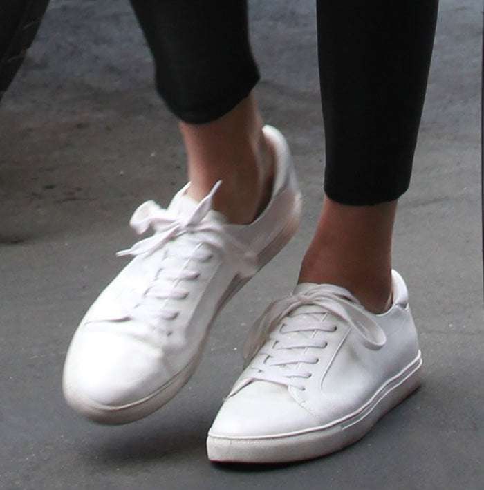 Kendall Jenner's feet in Kenneth Cole Kam sneakers