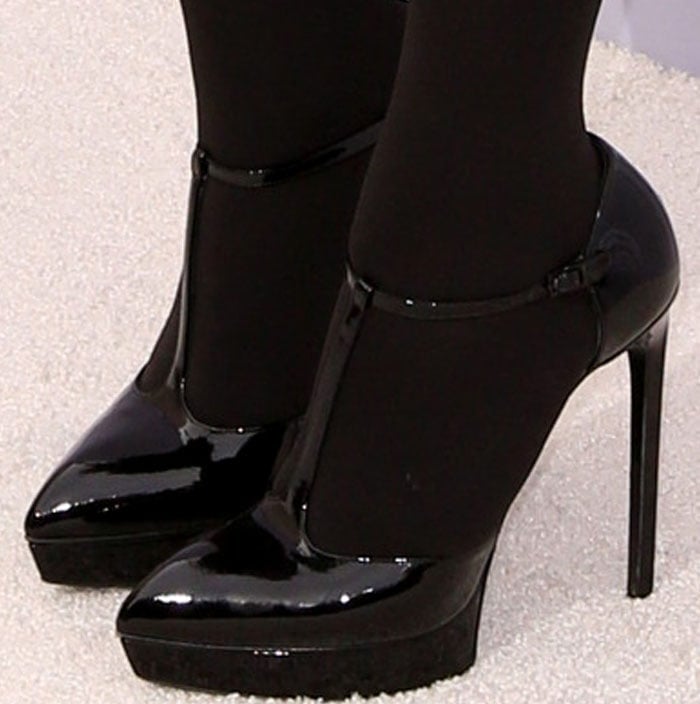 Kris Jenner's feet in Saint Laurent pumps