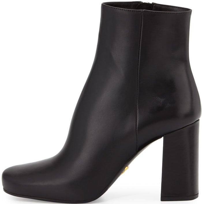 Prada Vitello Leather Ankle Boot in Black (Nero)