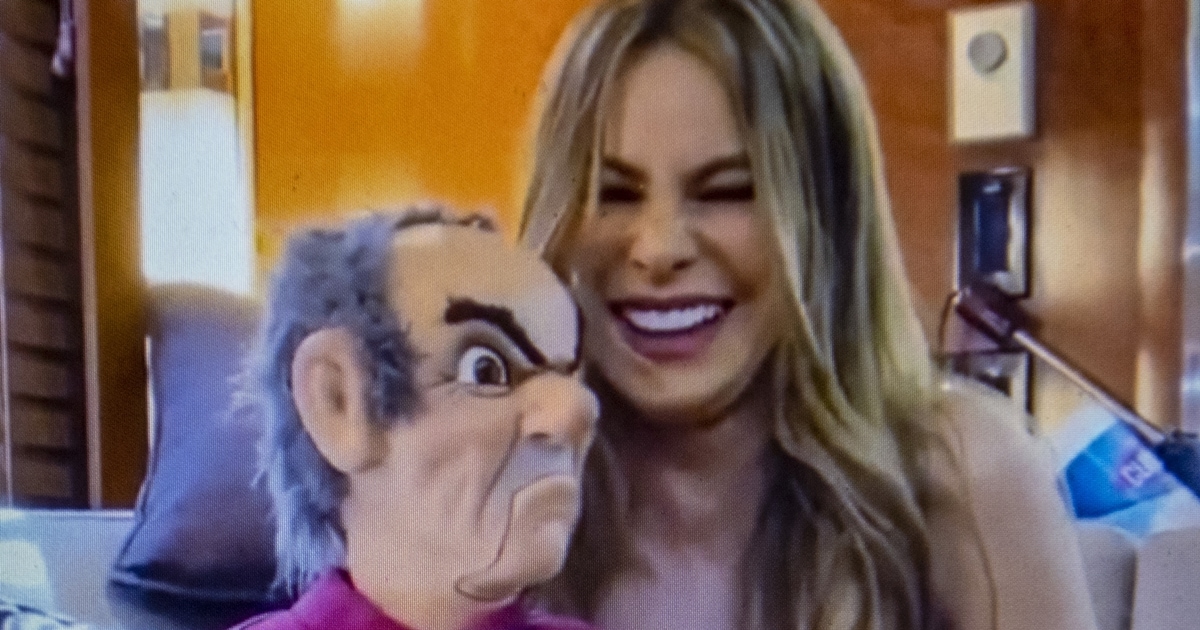 sofia vergara   modern family episode