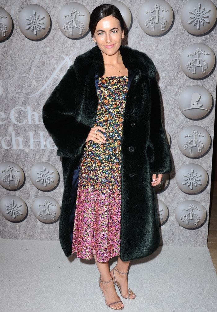 Camilla Belle deltager Brooks Brothers årlige ferie fest til gavn St. Jude