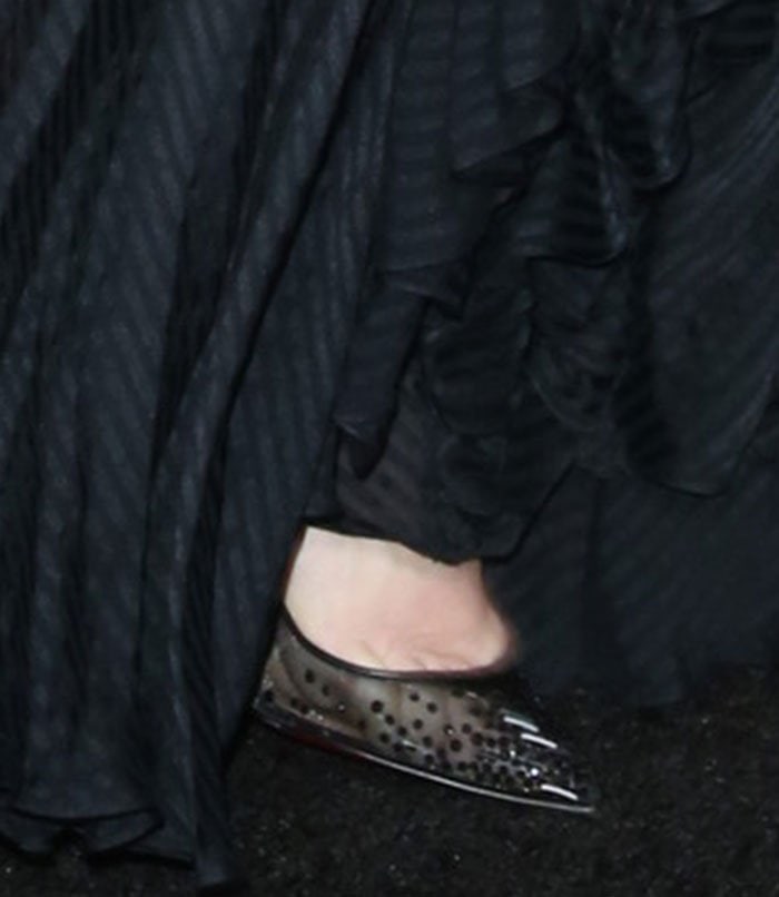 Demi Moore's feet in black "Body Strass" pumps