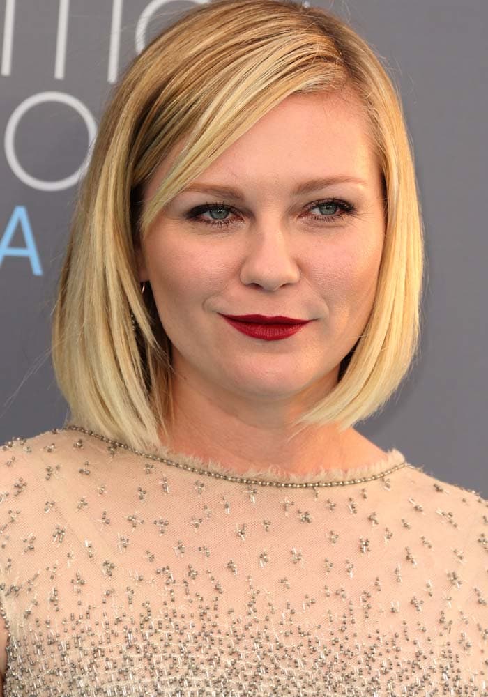 Kirsten Dunst wears her short blonde hair down