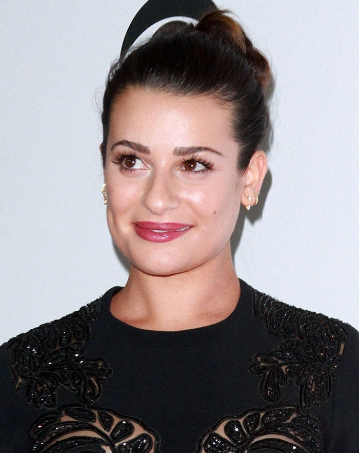 Lea Michele wears her hair back at the People's Choice Awards