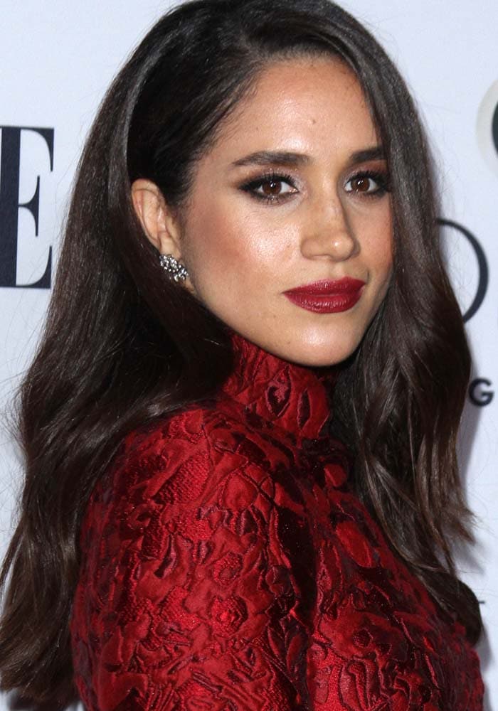 Meghan Markle shows off her earrings from Dannijo at ELLE’s Women In Television Celebration