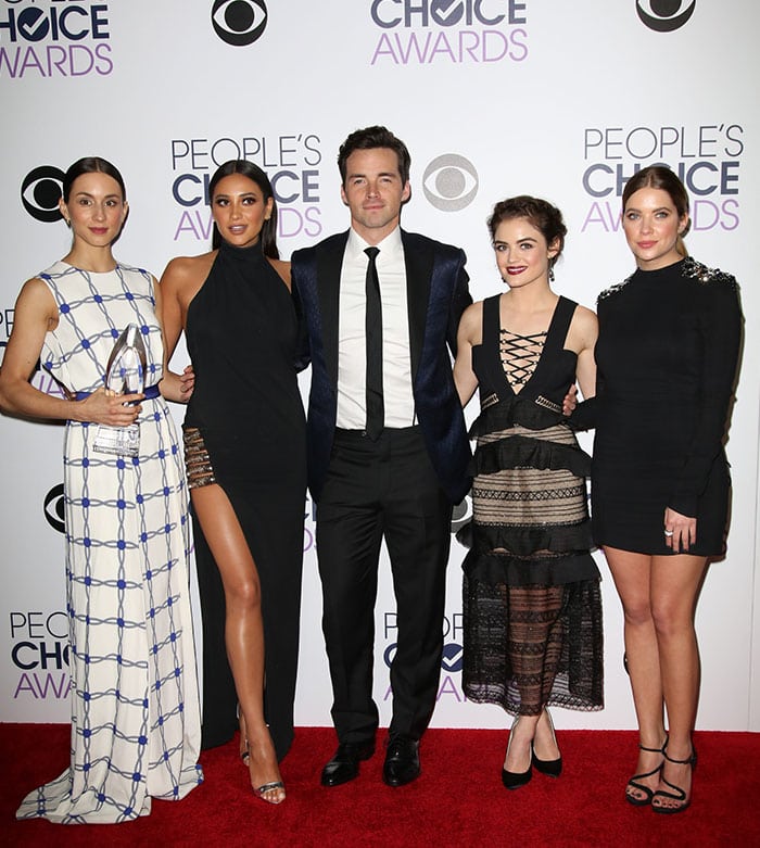 Pretty Little Liars stars Troian Bellisario, Shay Mitchell, Ian Harding, Lucy Hale, and Ashley Benson