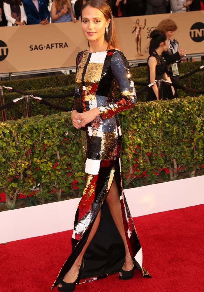 You Better Werk!: Alicia Vikander in Louis Vuitton at the SAG Awards – If I  Was A Stylist