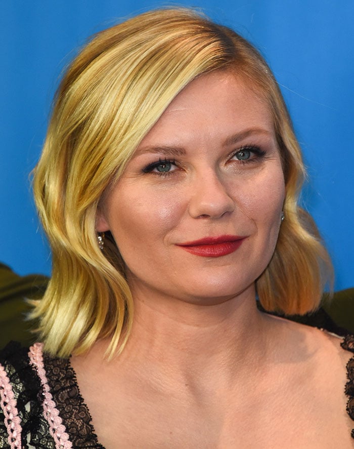 Kirsten Dunst in Gucci Pre-Fall 2016 dress