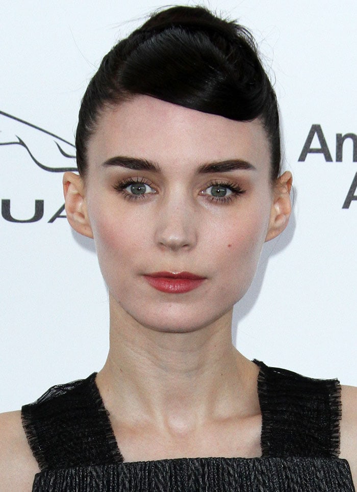 Rooney Mara wears her hair back at the 31st annual Film Independent Spirit Awards