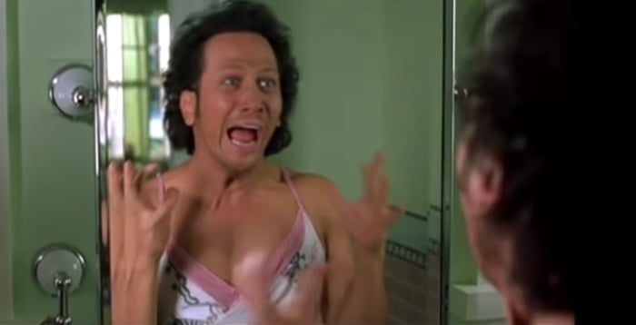 Jessica (Rachel McAdams) switches bodies with Clive Maxtone (Rob Schneider) in The Hot Chick