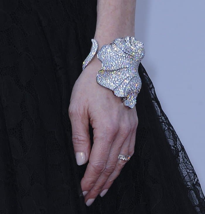 Julianne Moore wears a Chopard bangle made up of white diamonds
