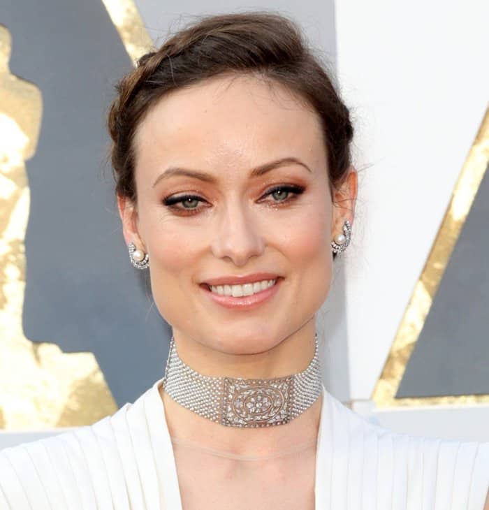 Olivia Wilde shows off her Neil Lane diamond choker