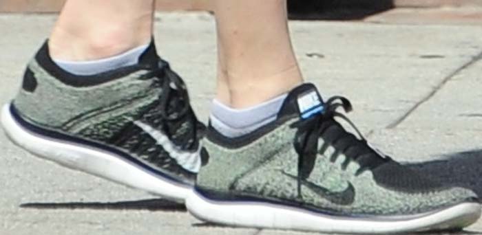 Amanda Seyfried sports a pair of Nike Free Flyknit 4.0 sneakers